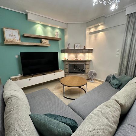 Mandalena Luxury Larissa Apartment Buitenkant foto