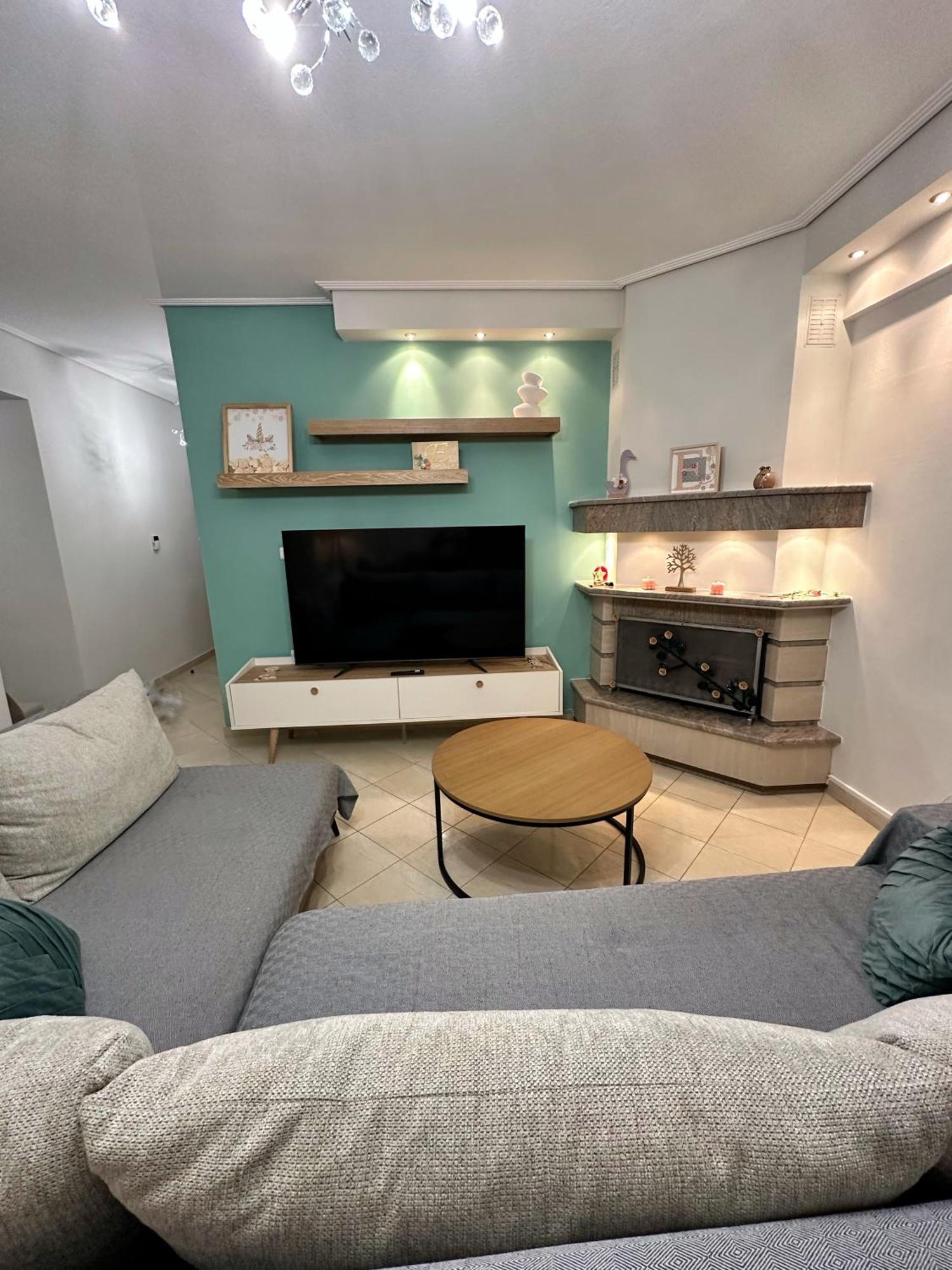 Mandalena Luxury Larissa Apartment Buitenkant foto
