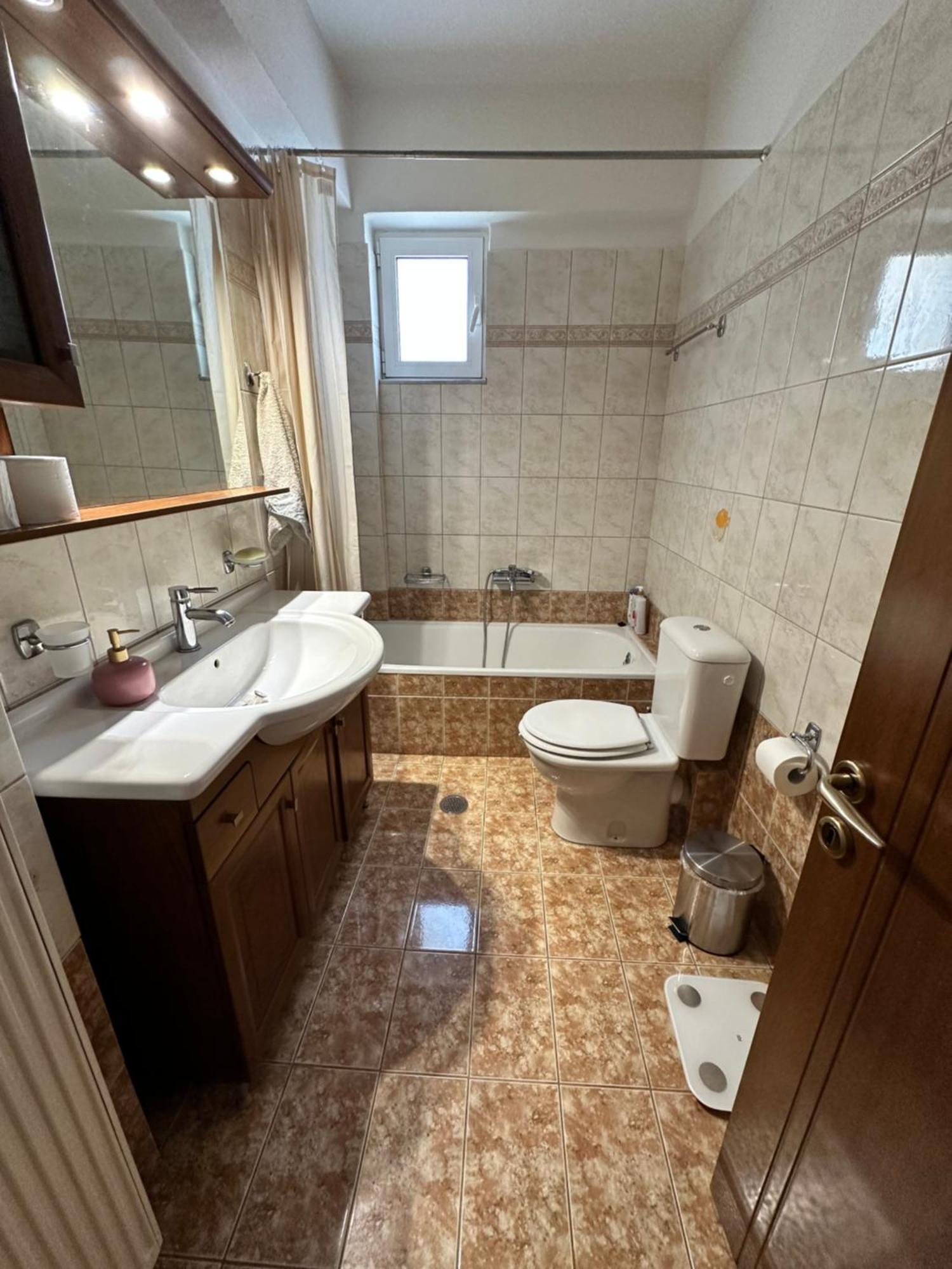 Mandalena Luxury Larissa Apartment Buitenkant foto
